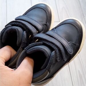 (73-3975) 🔥3/$20🔥 Cat & Jack Shoes Sz 5